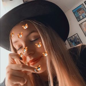 Meet your Posher, Samantha